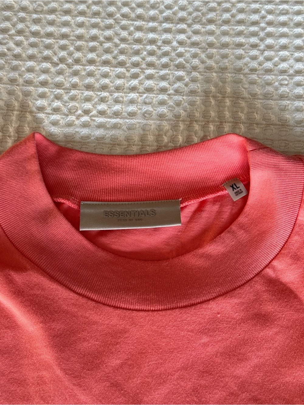 Brand New Fear of God Essentials Coral-Pink Embossed Logo Crewneck Tshirt unworn - Picture 5 of 6